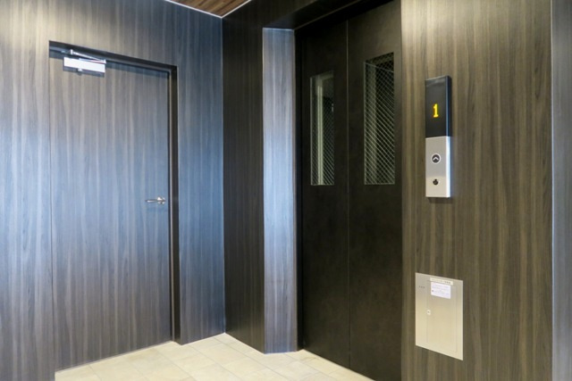 エスティメゾン浦和のその他共用部分|★エレベーターを１基完備★