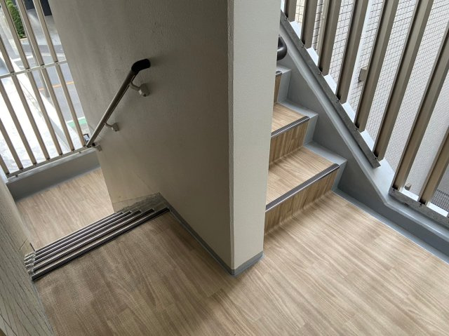 エスティメゾン浦和のその他共用部分|★共用部・非常階段の画像です★
