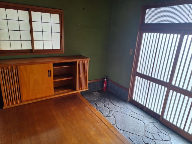 和歌山市六十谷の玄関