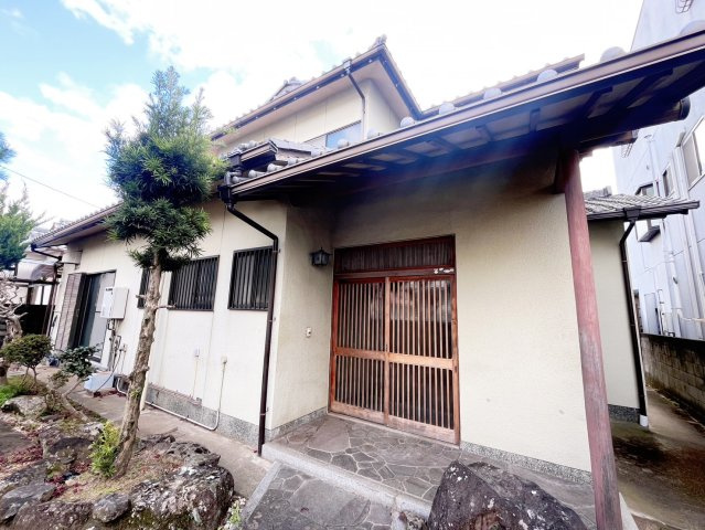 和歌山市六十谷の玄関