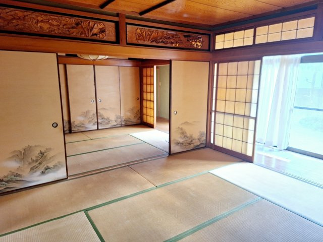 和歌山市六十谷の和室