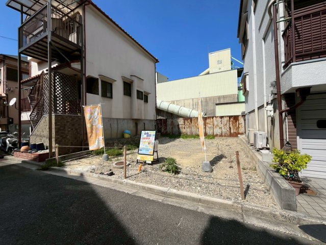 松川町3階建プラン　建築条件付土地の土地図|ぽかぽか南向き♪間口６．４ｍで採光も確保できますね！