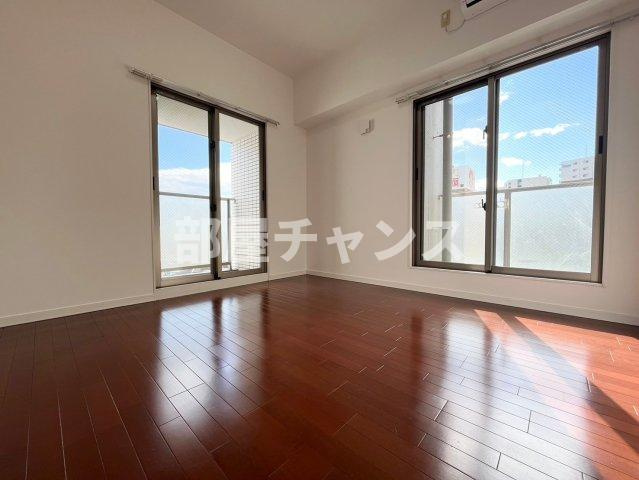 リエス鶴舞EAST TOWERの居間・リビング