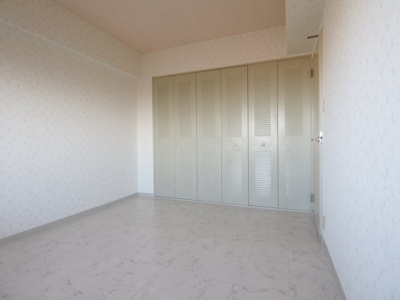 【寝室】 | セントポーリア奥田北館