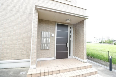 【エントランス】 | ルナリエＫ