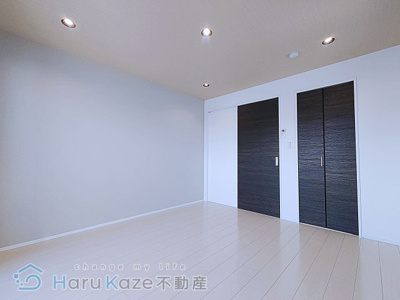 【居間・リビング】 | La Veriteノムラ大喜新町【名古屋市賃貸・宅配ボックス】