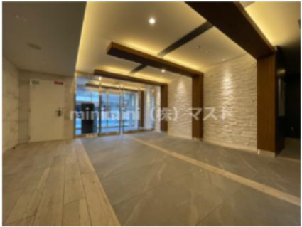 フォーリアライズ難波リアンのロビー