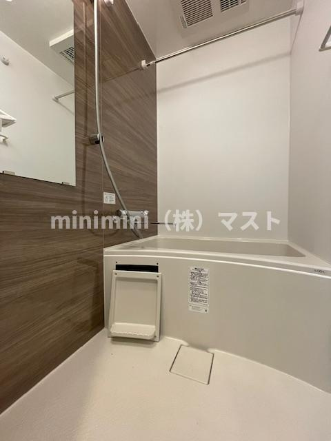 フォーリアライズ難波リアンの浴室