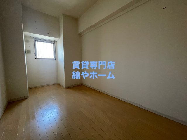 アメティスタの寝室|広くて明るい寝室