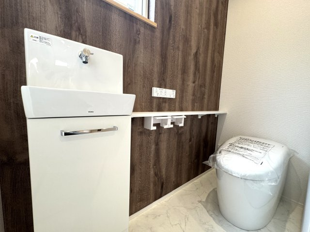 中央区長潟1丁目B棟　新築戸建のトイレ|※同施工会社様の完成済物件です