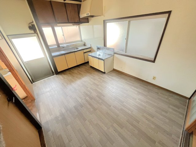 上間戸建ての居間・リビング