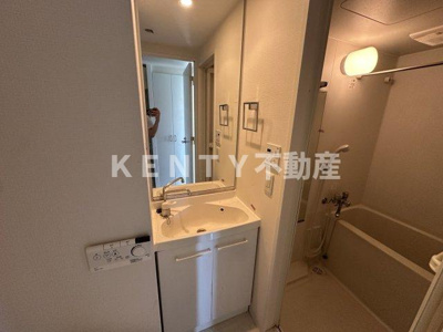 【洗面所】 | レジディア大森東 | 忙しい朝には欠かせない洗面所です