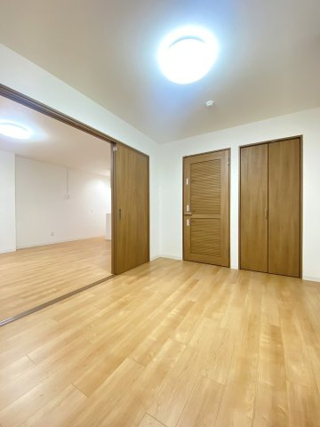 中の島クロスハイツの洋室