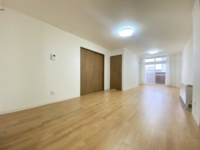 中の島クロスハイツの居間・リビング