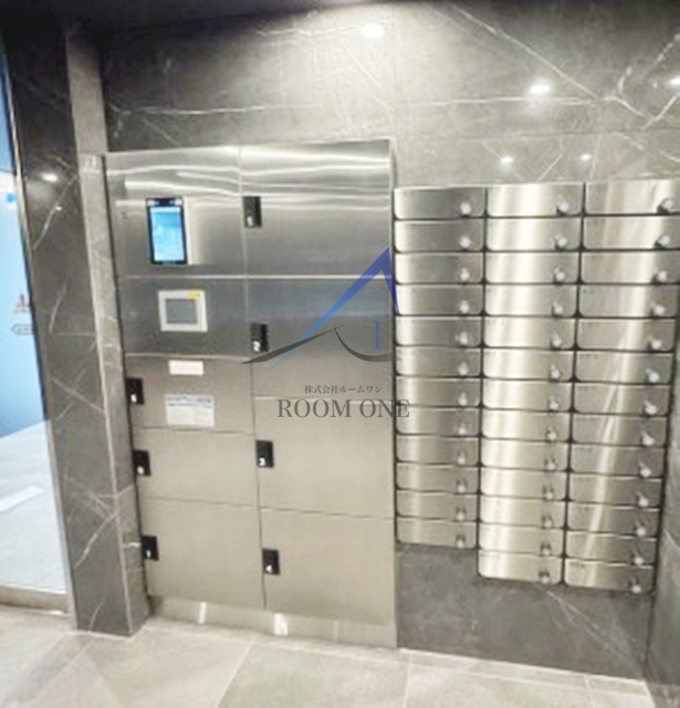 ＲＥＬＵＸＩＡ亀戸ＥＡＳＴのその他共用部分|宅配ボックスと集合ポストです。