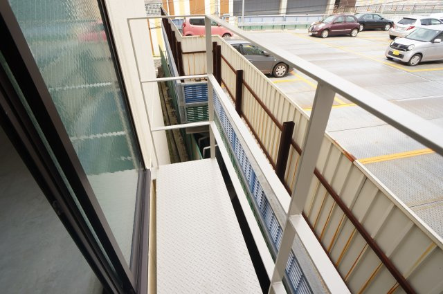 ミラ・トレーノ学園前BLD.のバルコニー