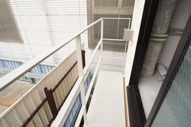 ミラ・トレーノ学園前BLD.のバルコニー