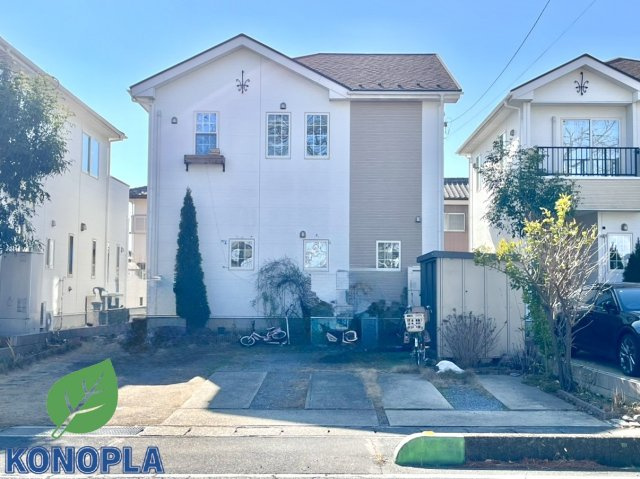 【中古戸建】邑楽郡大泉町吉田の外観|■外観｜特徴のある個性的な住まいと美しい街並み、そして住みやすい環境を、ぜひ現地でご覧になりませんか。お気軽にお問合せください(^^)  