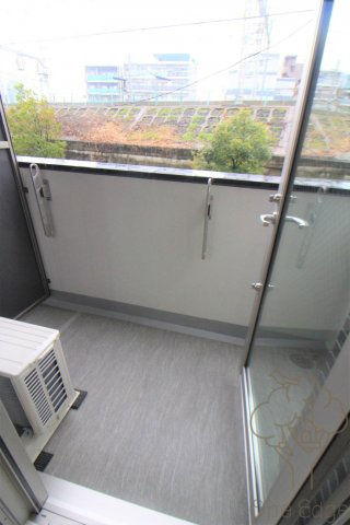 グランカリテ北梅田のバルコニー