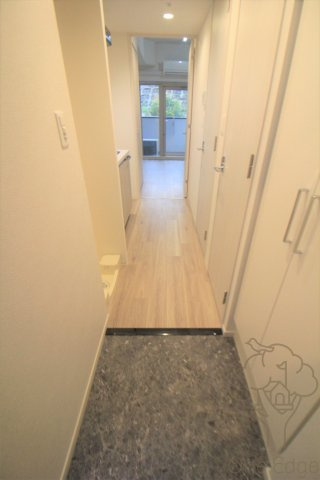 グランカリテ北梅田の玄関