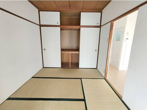 シャルム湊の収納|大きなものも収納できそうです