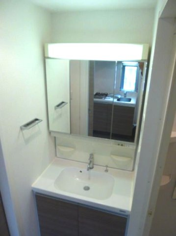 クレイシア亀戸の独立洗面台