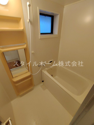 【浴室】 | ユトリロ新栄 B棟