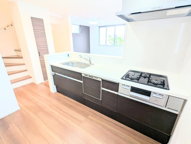 葛飾区新宿５丁目の戸建のキッチン