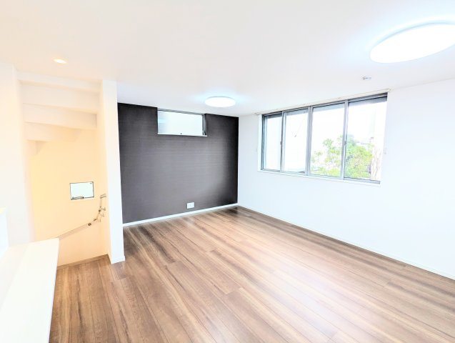 葛飾区新宿５丁目の戸建の居間・リビング