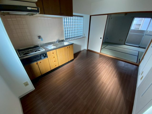 TMビルの居間・リビング