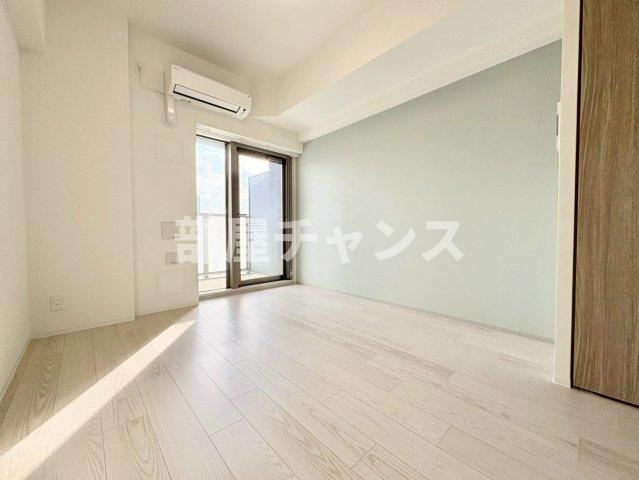 プレサンス名古屋菊井セルカの居間・リビング