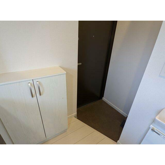 グラード南千住の玄関