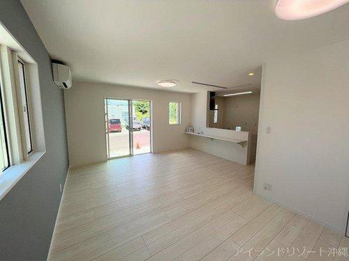 石垣市石垣戸建E棟の居間・リビング|石垣市戸建て｜アイランドリゾート沖縄