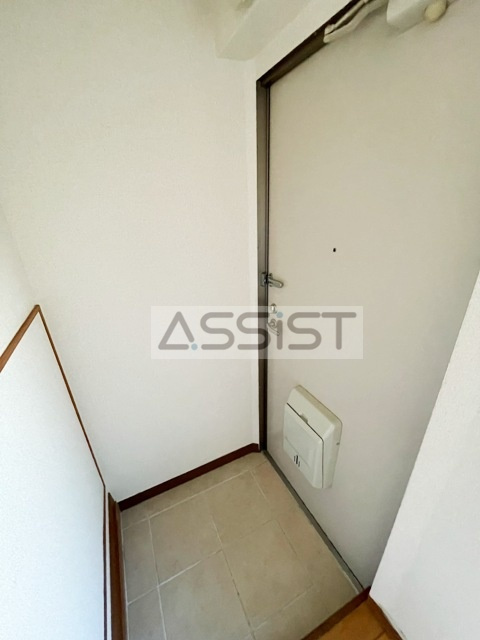 久田マンションの玄関