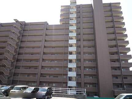 ヴィラージュ海田東棟の外観