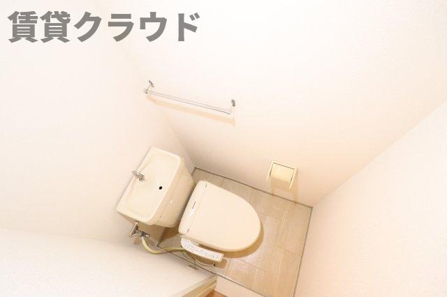 サンモールおゆみ野　Ｂのトイレ|落ち着いた色調のトイレです