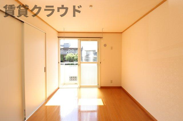 サンモールおゆみ野　Ｂの洋室|ゆったり過ごせる居間です