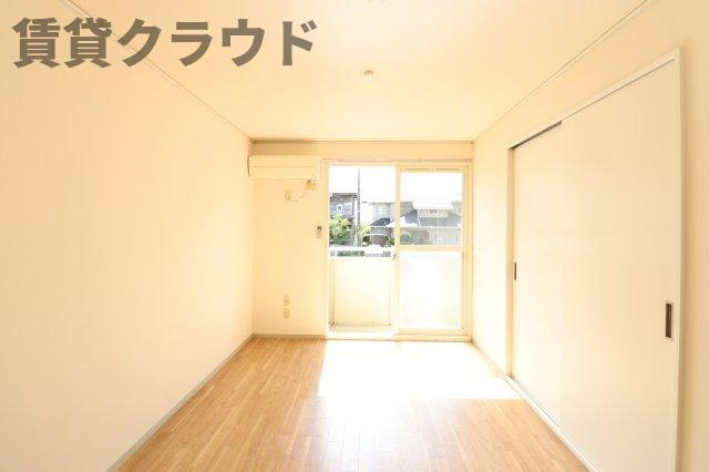 サンモールおゆみ野　Ｂの洋室|こちらの居間で趣味の時間をお楽しみください