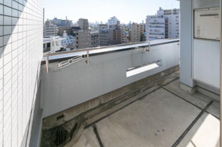 【バルコニー】