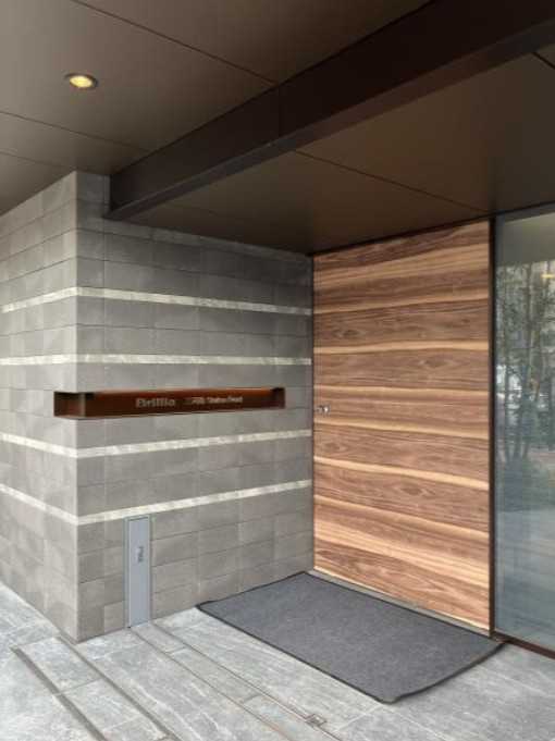 【エントランス】