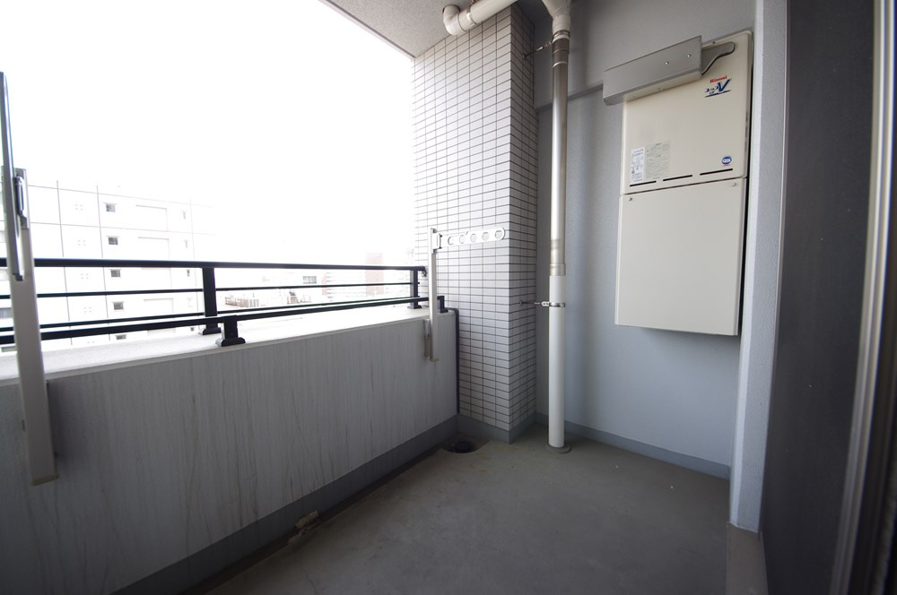 【バルコニー】