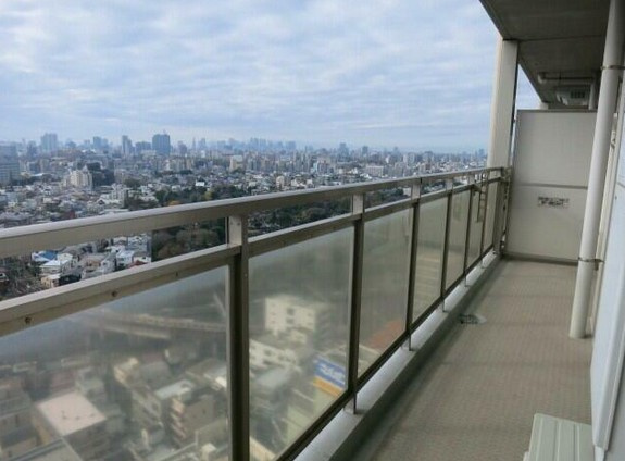 【バルコニー】