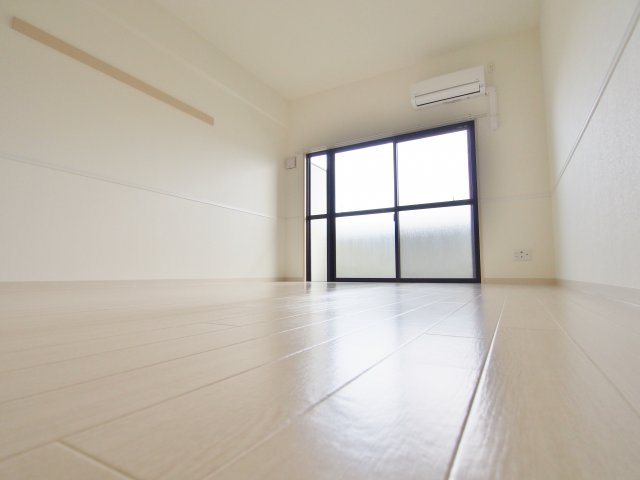 Marionette 13（元ドルチェヴィータ）の居間・リビング