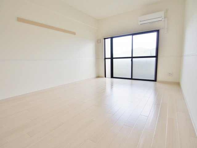 Marionette 13（元ドルチェヴィータ）の居間・リビング