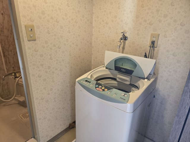 宝マンション滝ノ水第七　A棟のランドリースペース