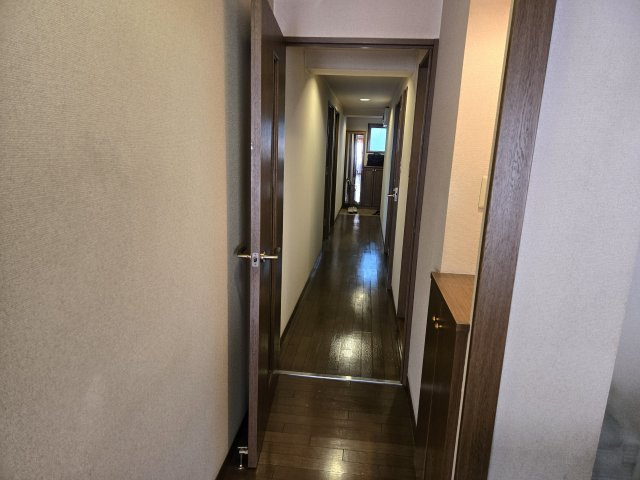 宝マンション滝ノ水第七　A棟の玄関