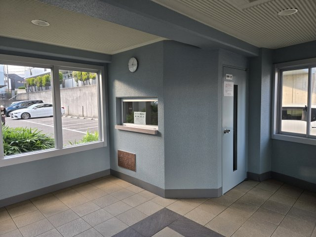 宝マンション滝ノ水第七　A棟のロビー