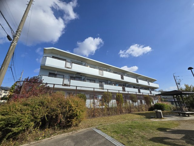 宝マンション滝ノ水第七　A棟の外観