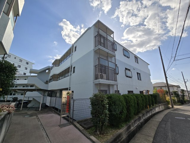 宝マンション滝ノ水第七　A棟の外観