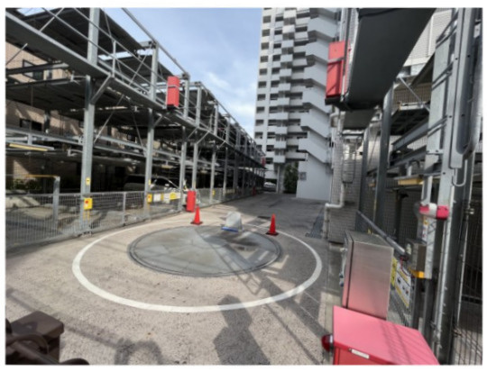【駐車場】